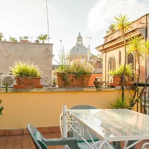 coliseum-top-floor-with-terrace-and-view.it-romehotels.com/